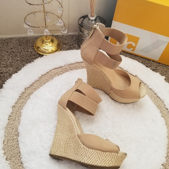 Bamboo Beige Wedge Heels - Picture 4 of 7